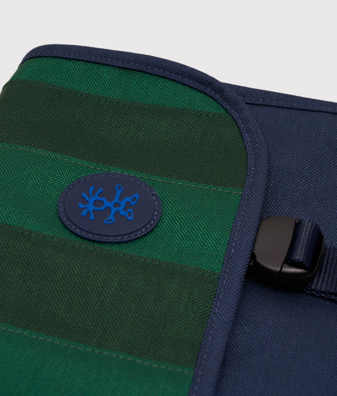 2049 (Knife Bag): Crumpler x Hugh Allen - Image 5